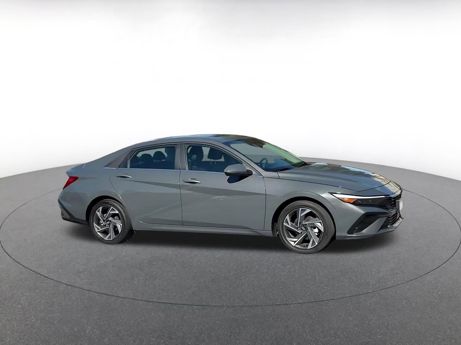 Thumbnail: 2025 Hyundai Elantra - 2