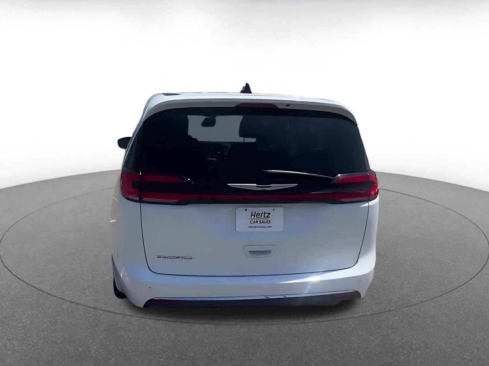 Thumbnail: 2023 Chrysler Pacifica - 12