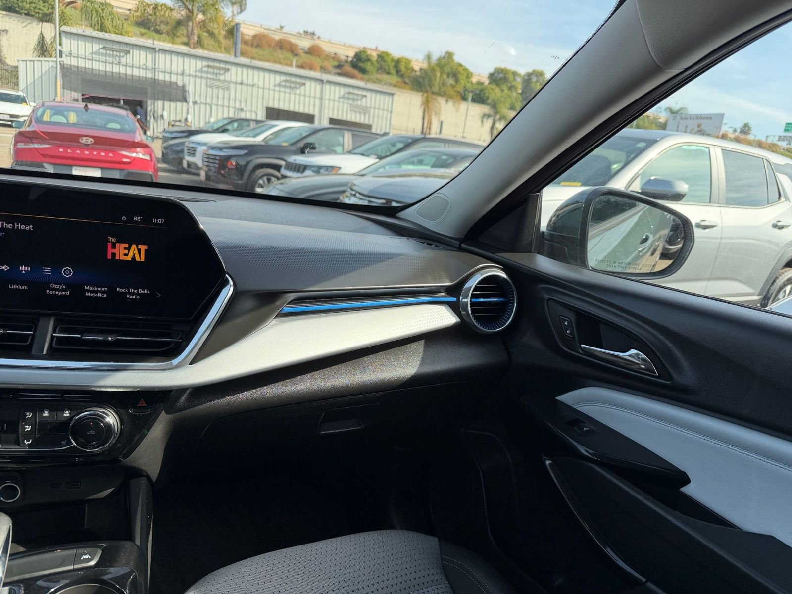 Thumbnail: 2025 Chevrolet Trax - 33