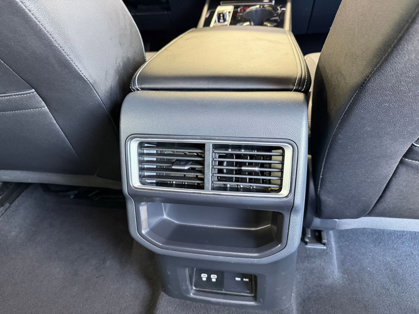 Thumbnail: 2025 Volkswagen Atlas - 24