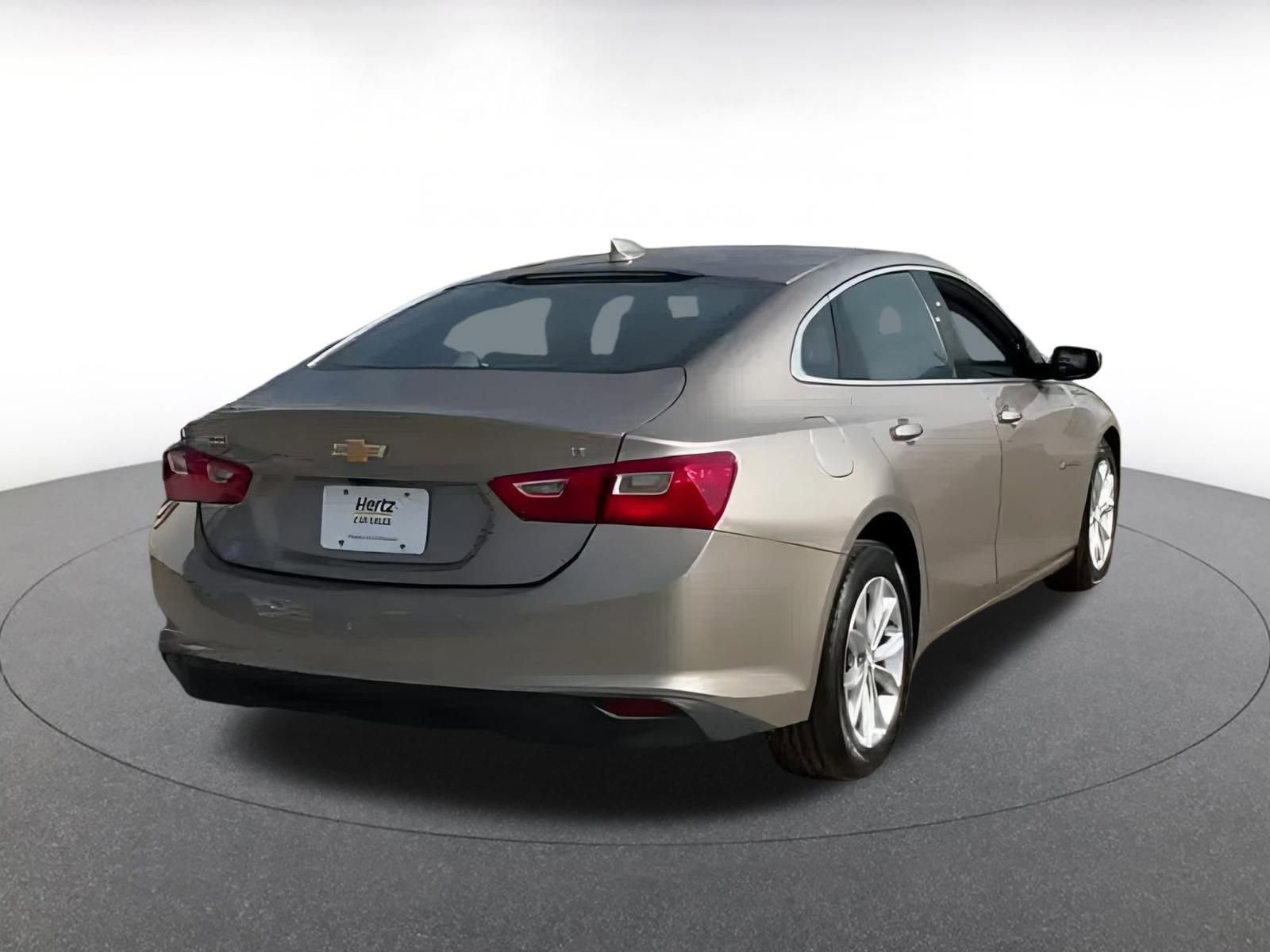 Thumbnail: 2023 Chevrolet Malibu - 14