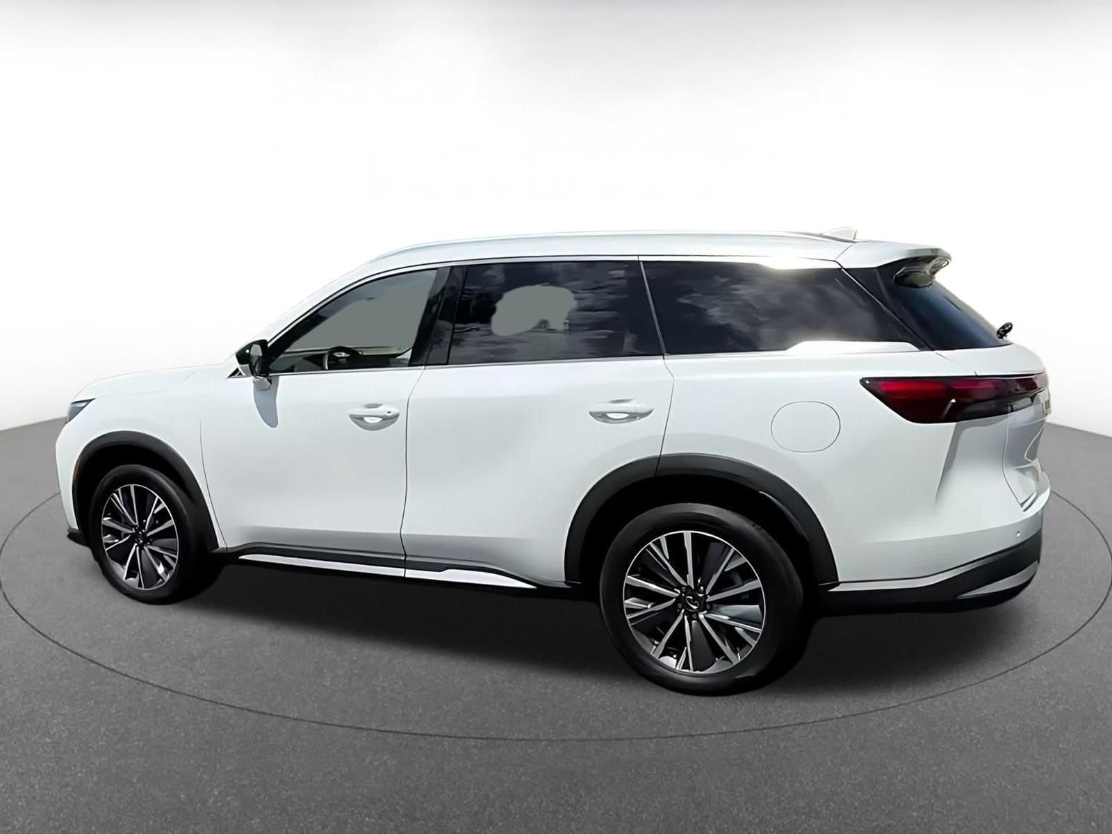 Thumbnail: 2026 INFINITI QX60 - 9