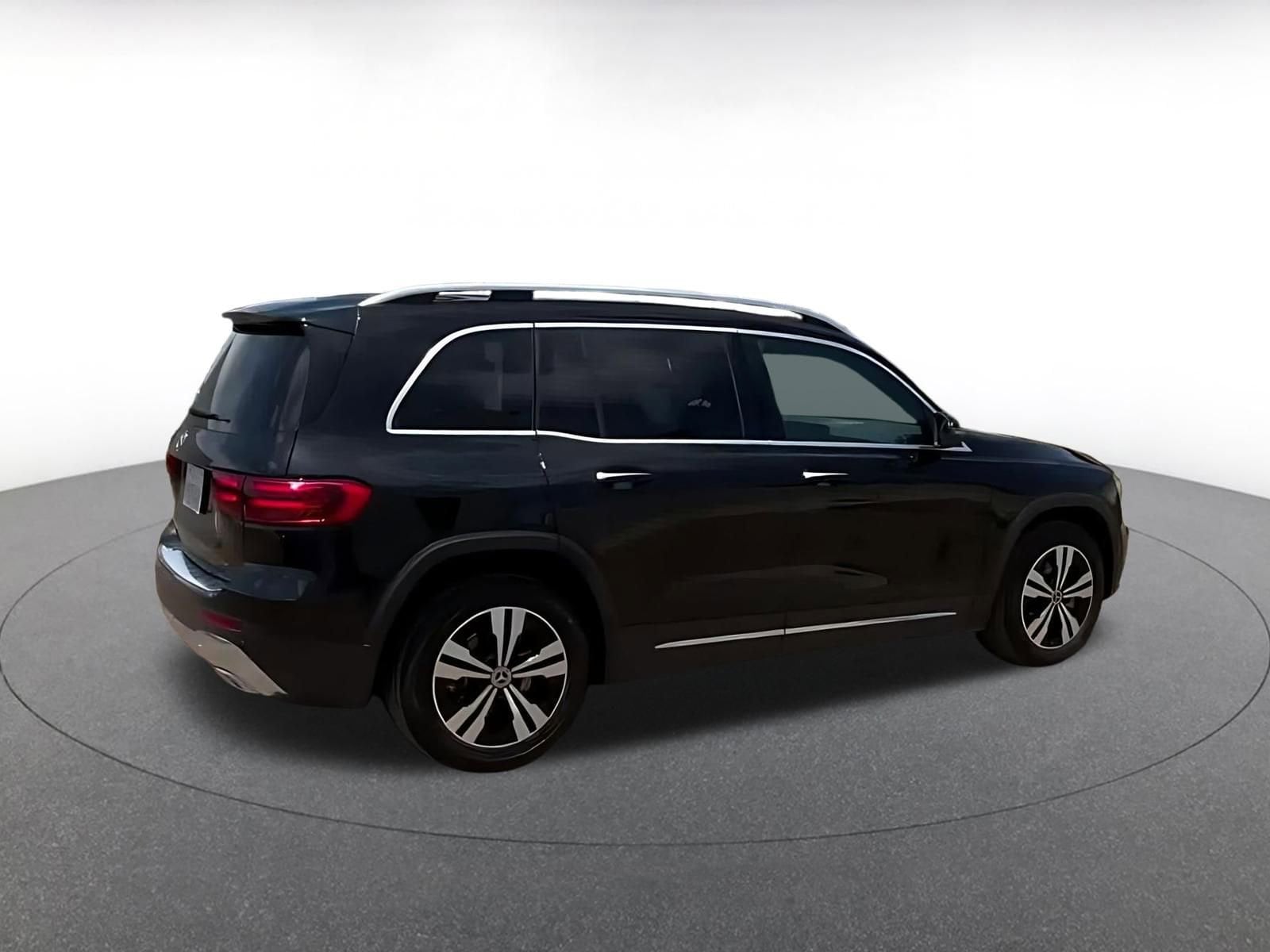 Thumbnail: 2024 Mercedes-Benz GLB - 15