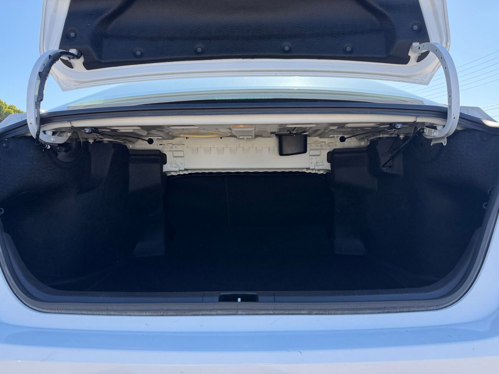 Thumbnail: 2025 Toyota Camry - 30