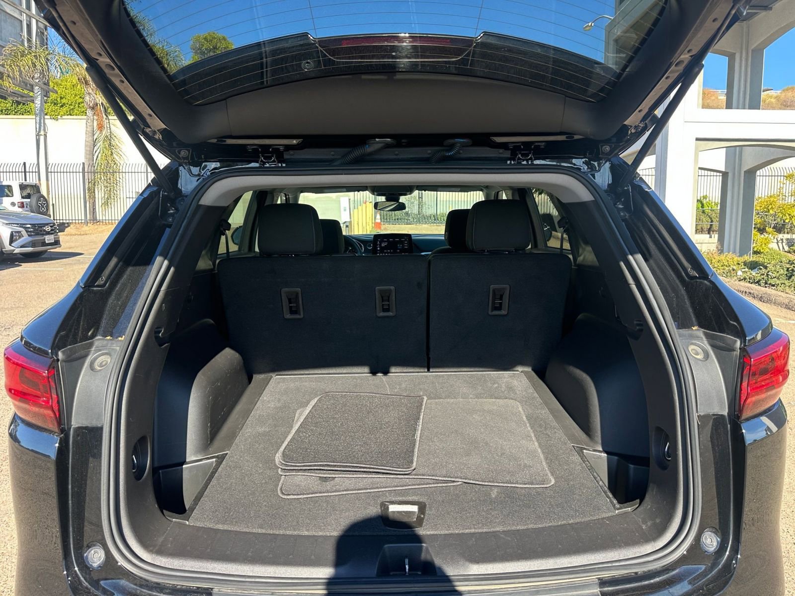 Thumbnail: 2025 Chevrolet Blazer - 31