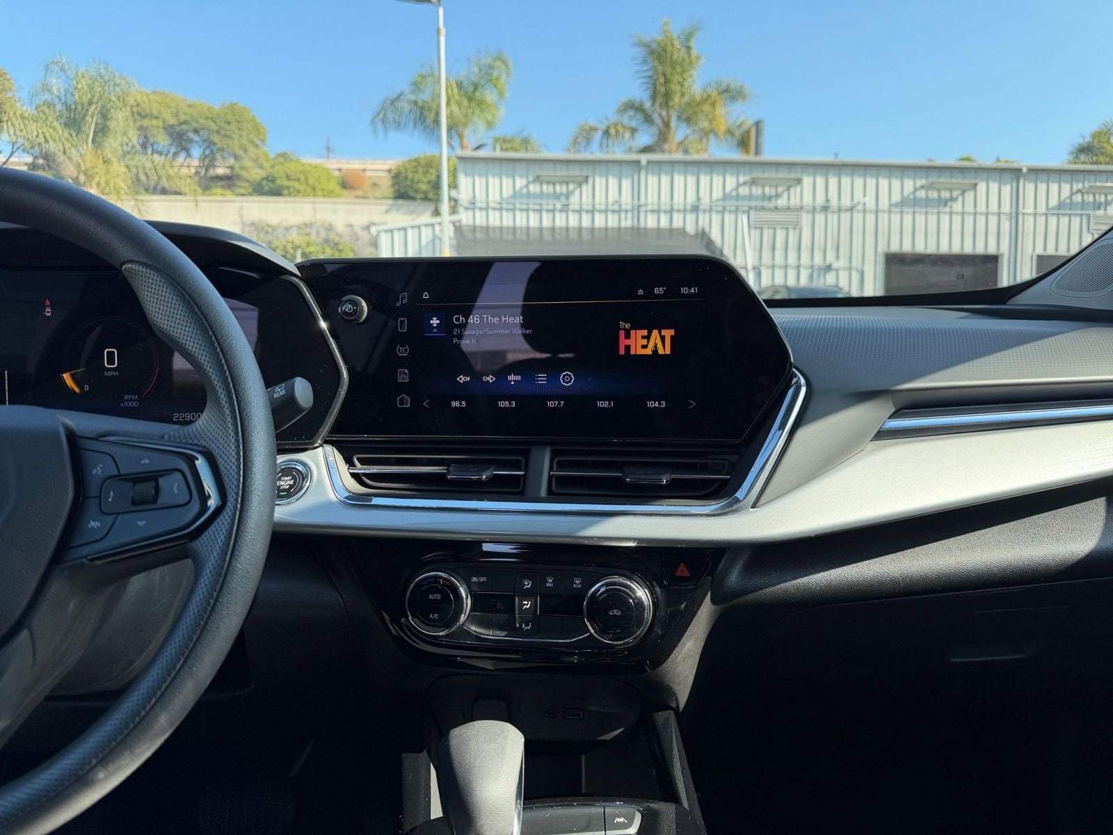 Thumbnail: 2025 Chevrolet Trax - 18