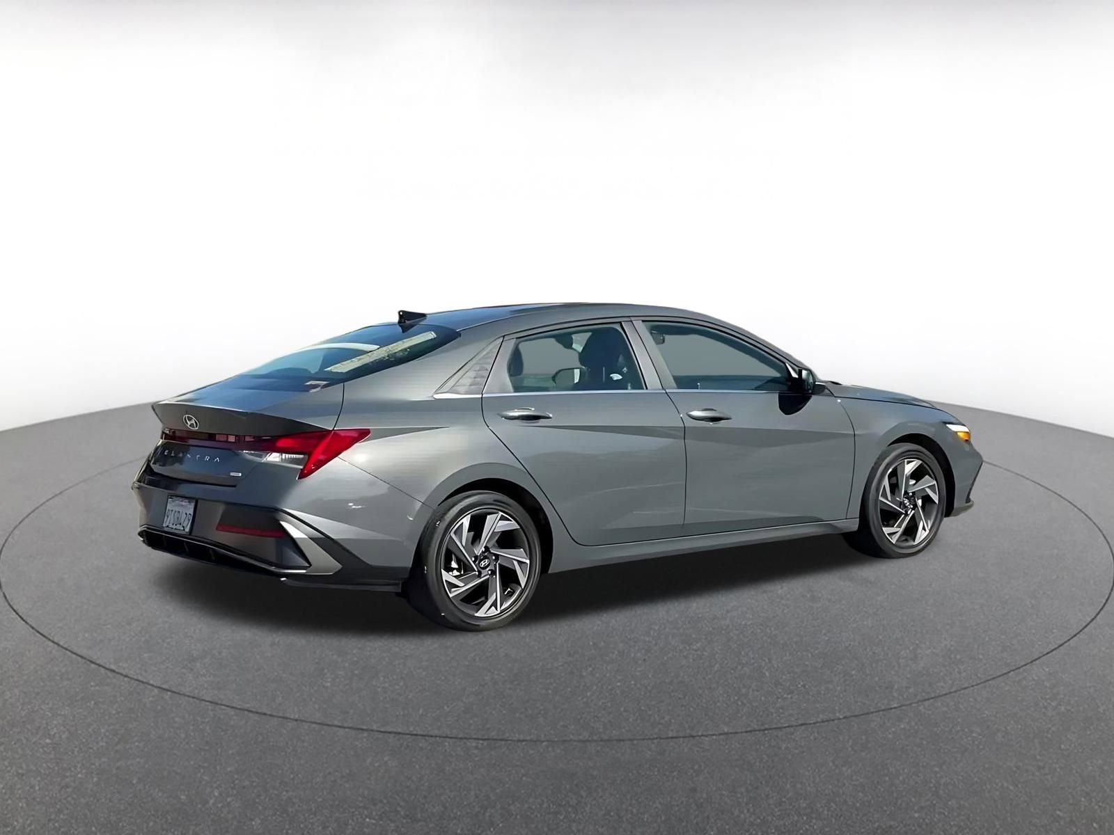 Thumbnail: 2025 Hyundai Elantra - 14