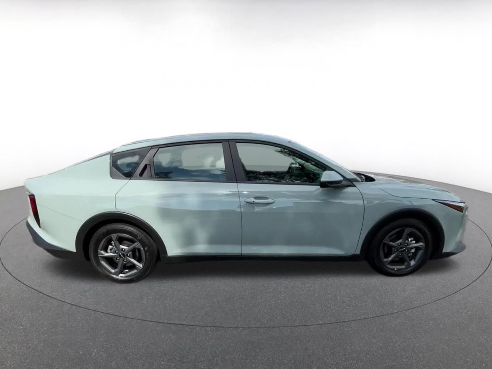 Thumbnail: 2025 Kia K4 - 16