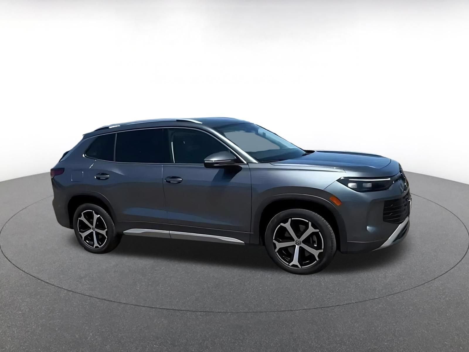 Thumbnail: 2026 Volkswagen Tiguan - 2