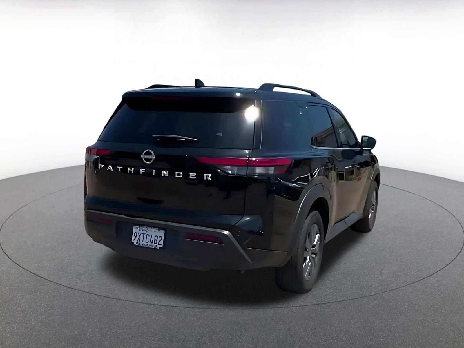 Thumbnail: 2025 Nissan Pathfinder - 14