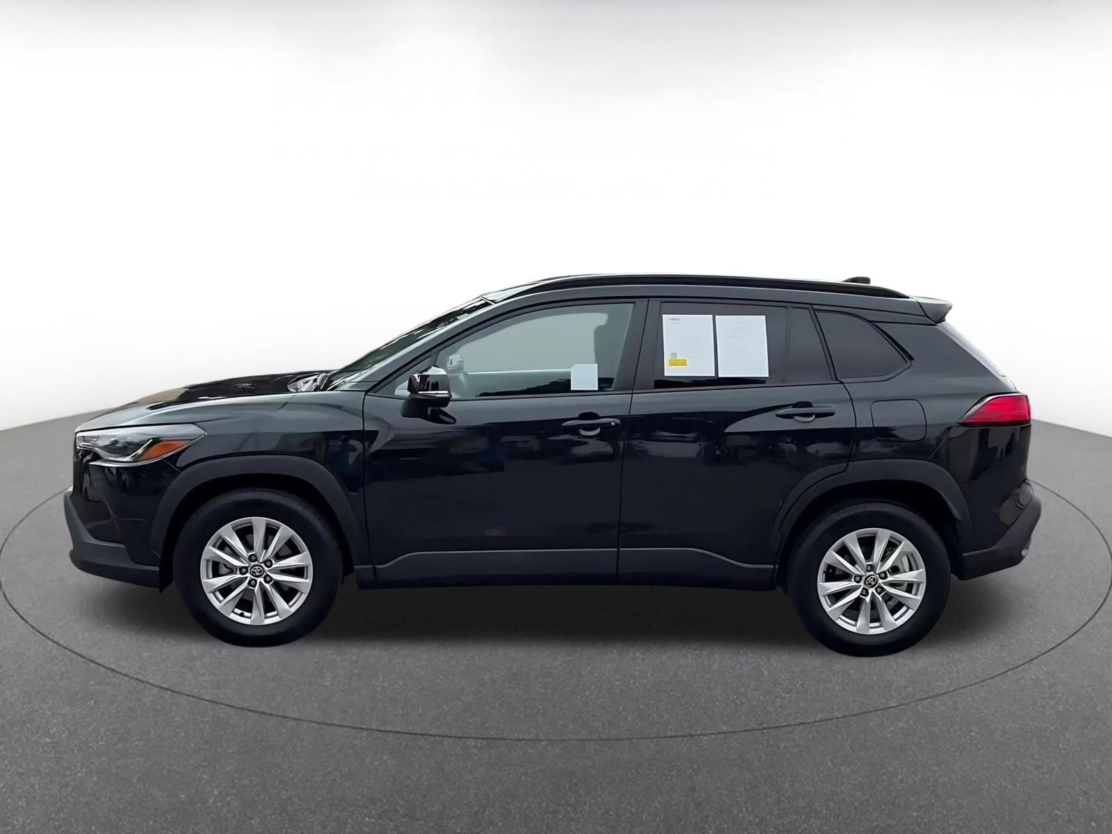 Thumbnail: 2025 Toyota Corolla Cross - 9