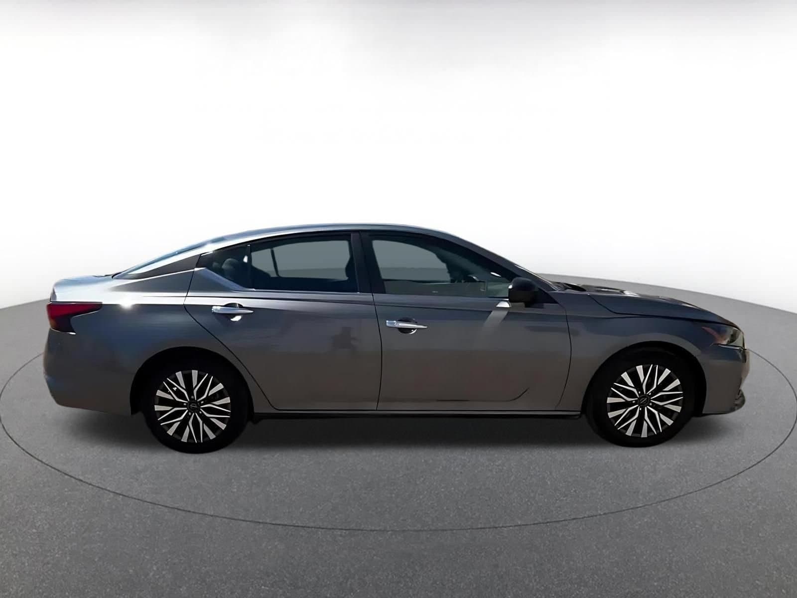 Thumbnail: 2025 Nissan Altima - 16