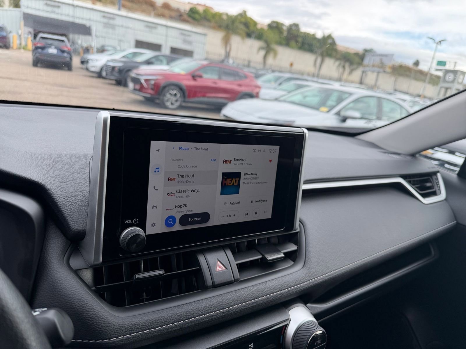 Thumbnail: 2025 Toyota RAV4 - 21