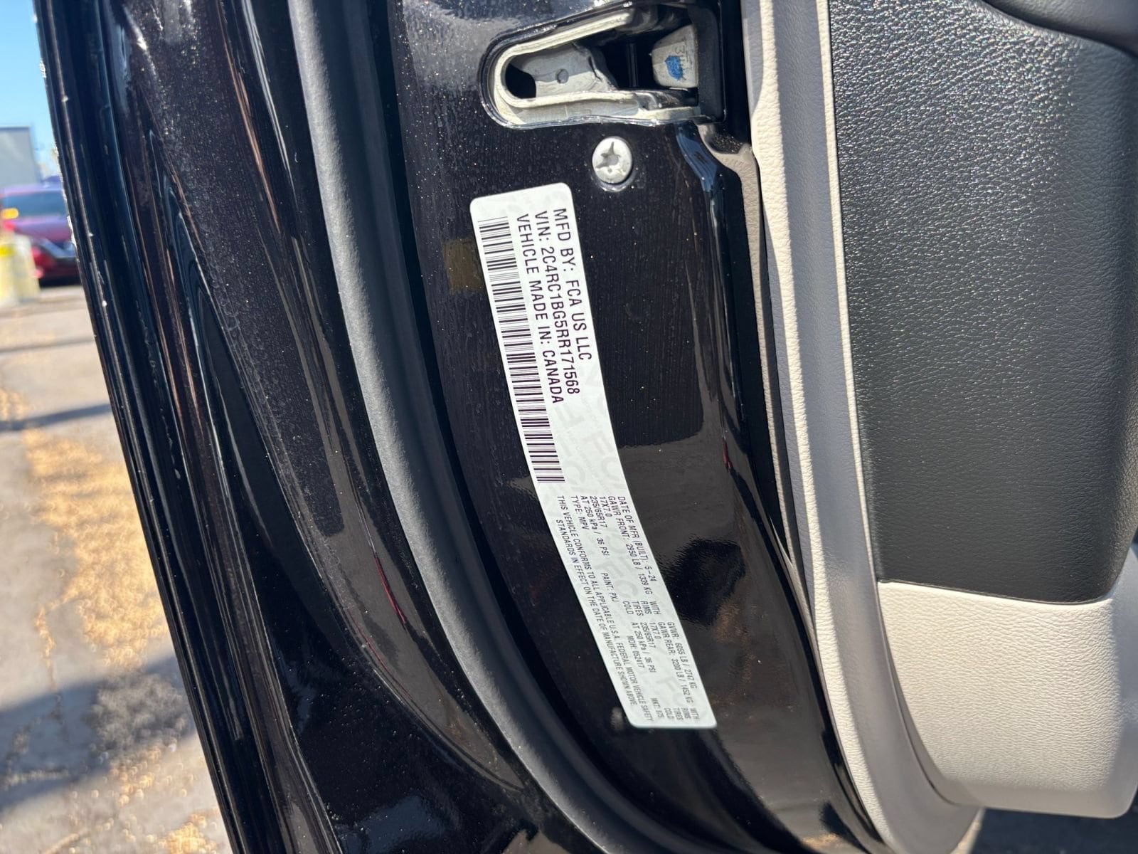 Thumbnail: 2024 Chrysler Pacifica - 32