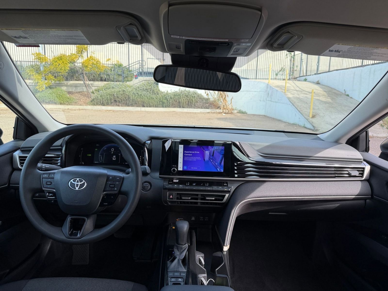 Thumbnail: 2025 Toyota Camry - 32