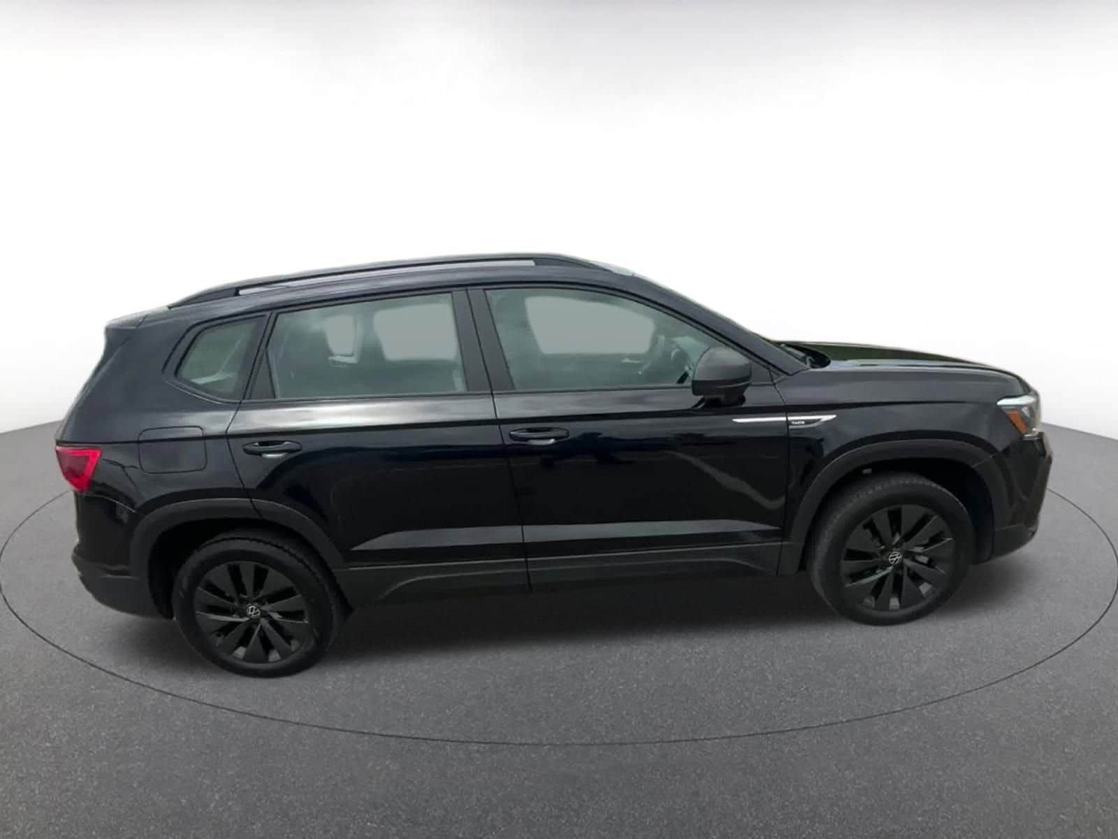 Thumbnail: 2024 Volkswagen Taos - 16