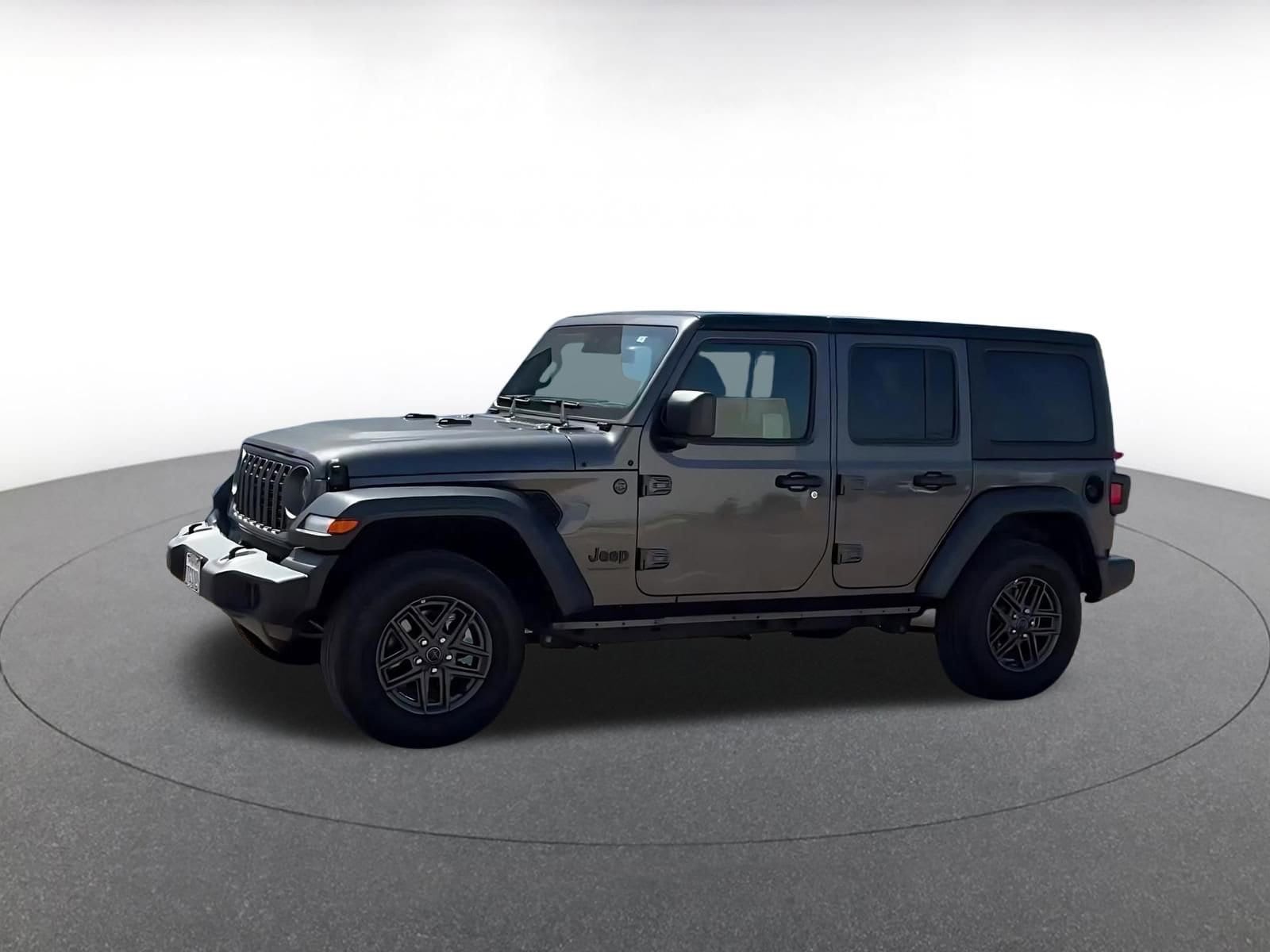 Thumbnail: 2025 Jeep Wrangler - 8
