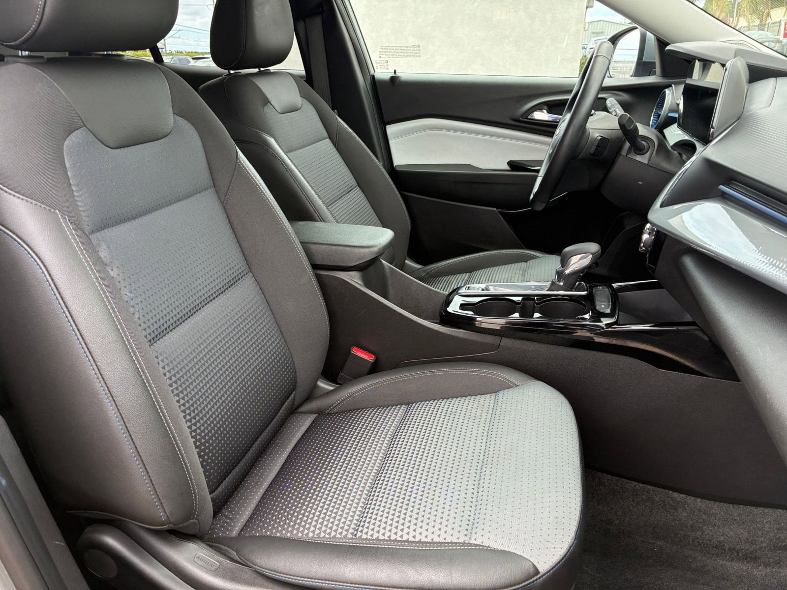 Thumbnail: 2025 Chevrolet Trax - 35