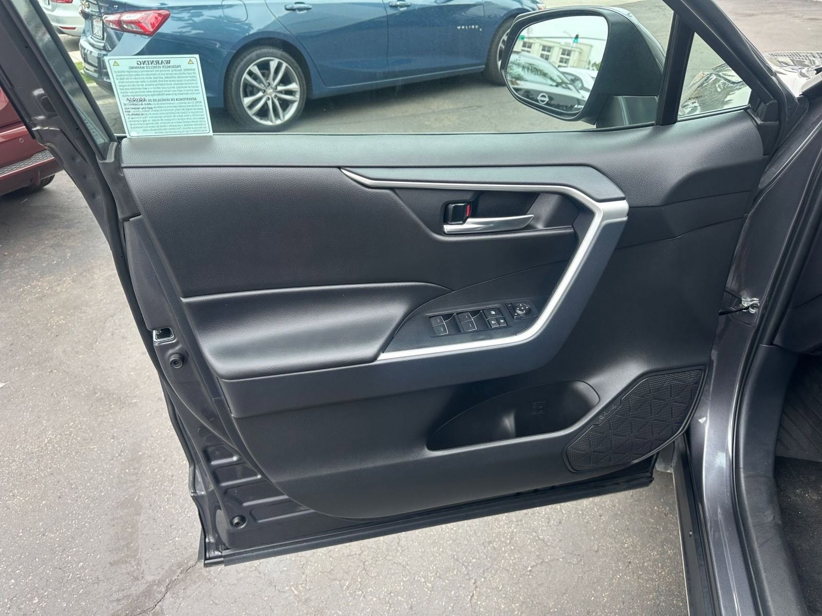 Thumbnail: 2025 Toyota RAV4 - 20