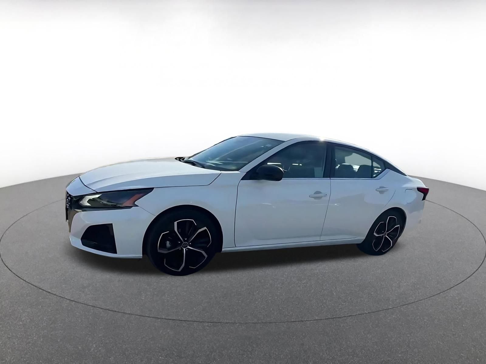 Thumbnail: 2025 Nissan Altima - 8