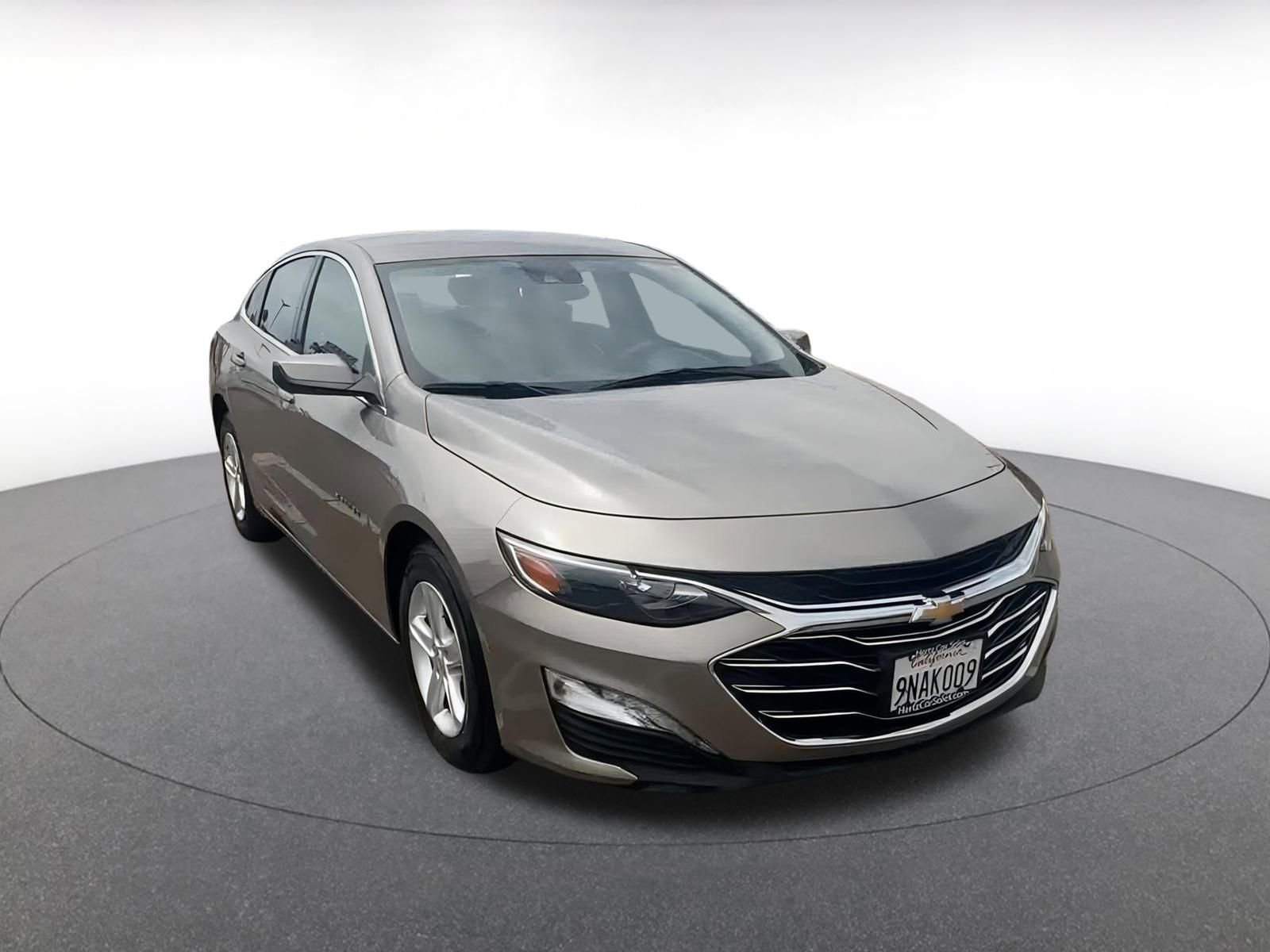 Thumbnail: 2024 Chevrolet Malibu - 3