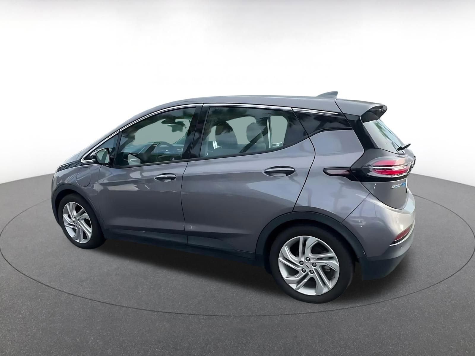 Thumbnail: 2023 Chevrolet Bolt EV - 10