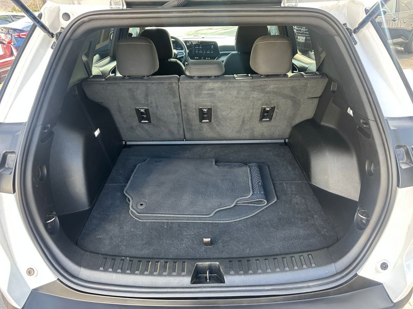 Thumbnail: 2025 Chevrolet Equinox - 30