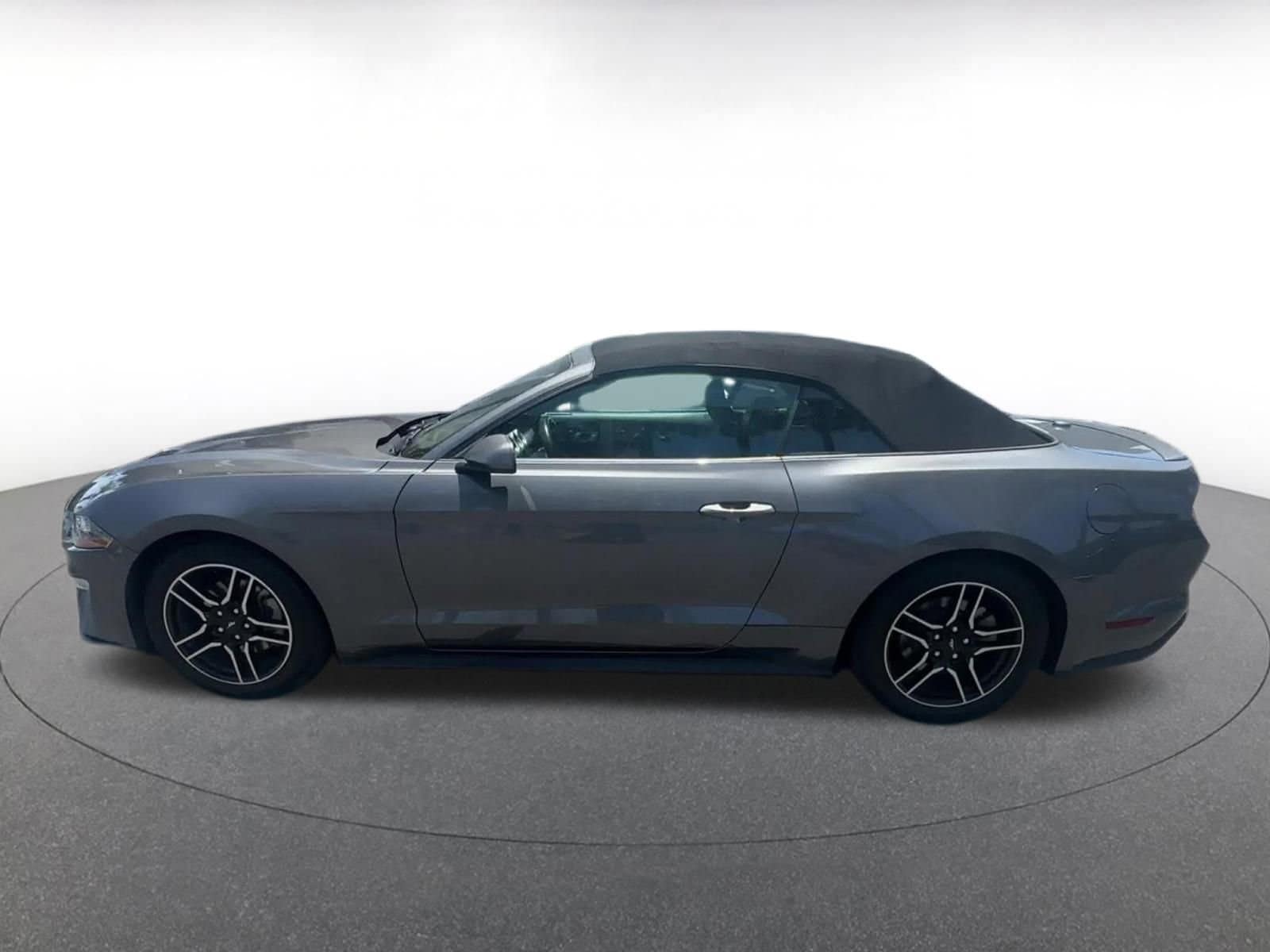 2023 Ford Mustang  8