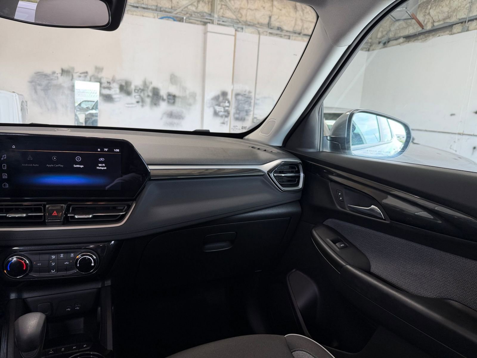 Thumbnail: 2025 Chevrolet TrailBlazer - 33