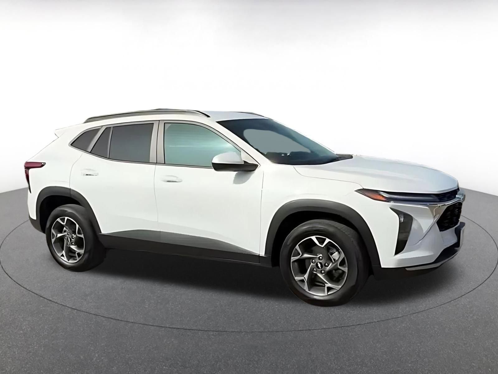 Thumbnail: 2025 Chevrolet Trax - 16