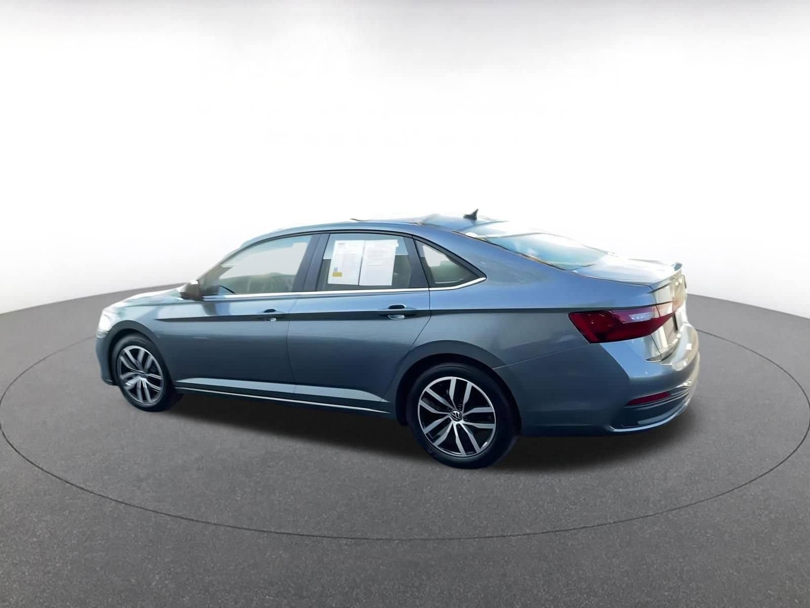 Thumbnail: 2025 Volkswagen Jetta - 9
