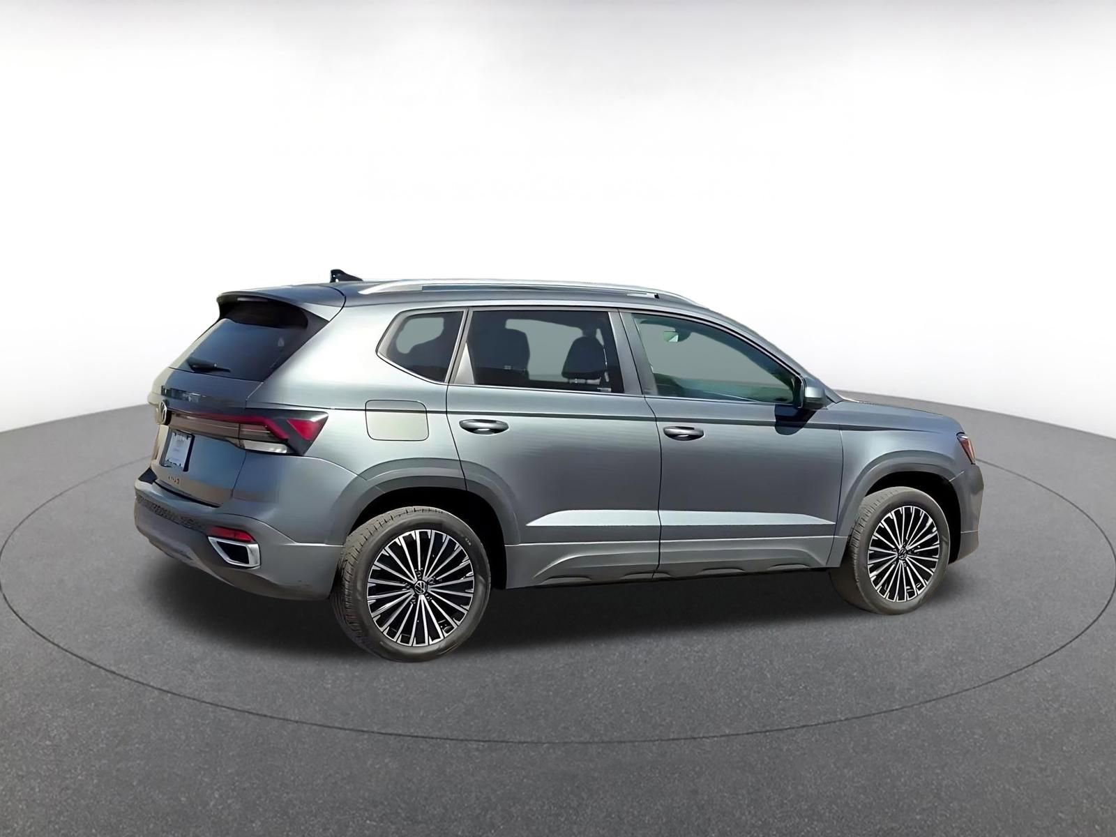 Thumbnail: 2025 Volkswagen Taos - 15