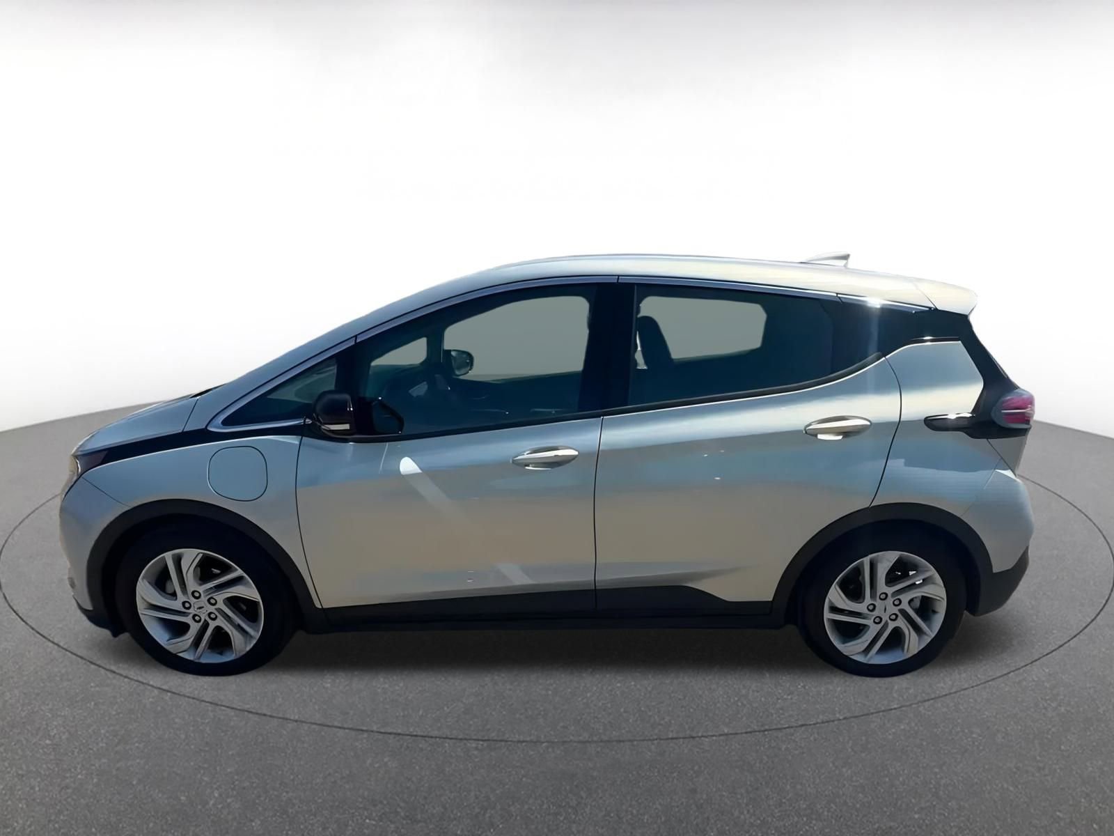 Thumbnail: 2023 Chevrolet Bolt EV - 9