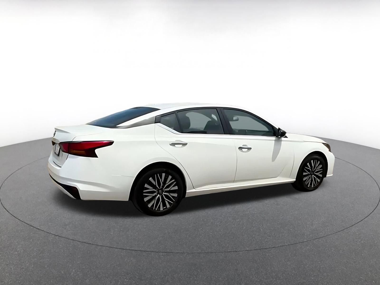 Thumbnail: 2025 Nissan Altima - 15