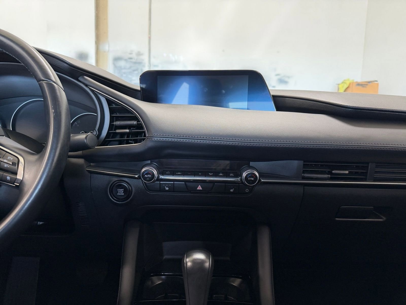 Thumbnail: 2025 Mazda Mazda3 - 18