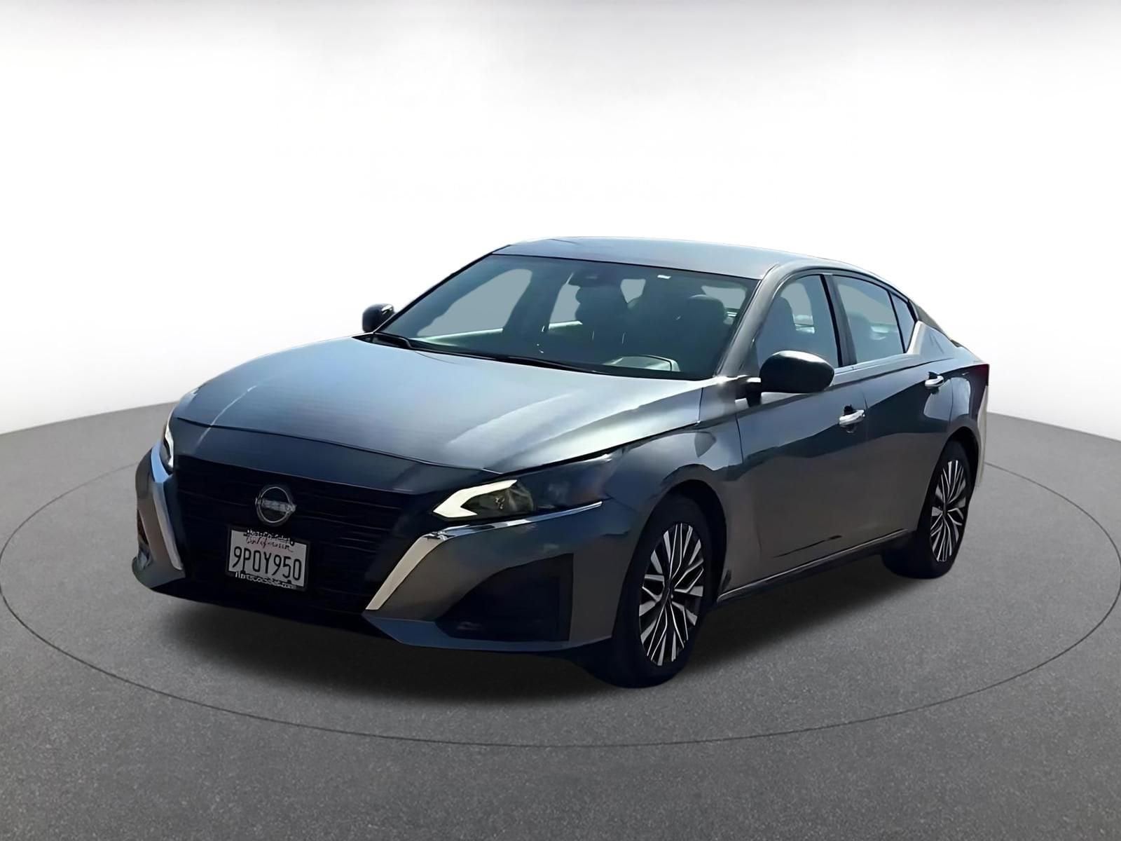 Thumbnail: 2025 Nissan Altima - 7