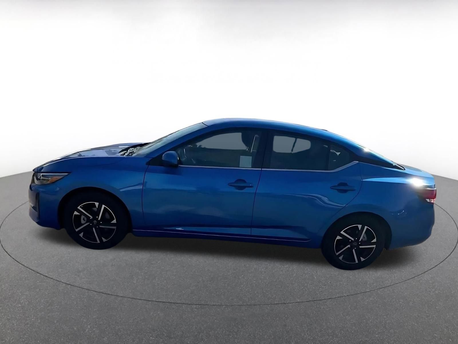 Thumbnail: 2025 Nissan Sentra - 9