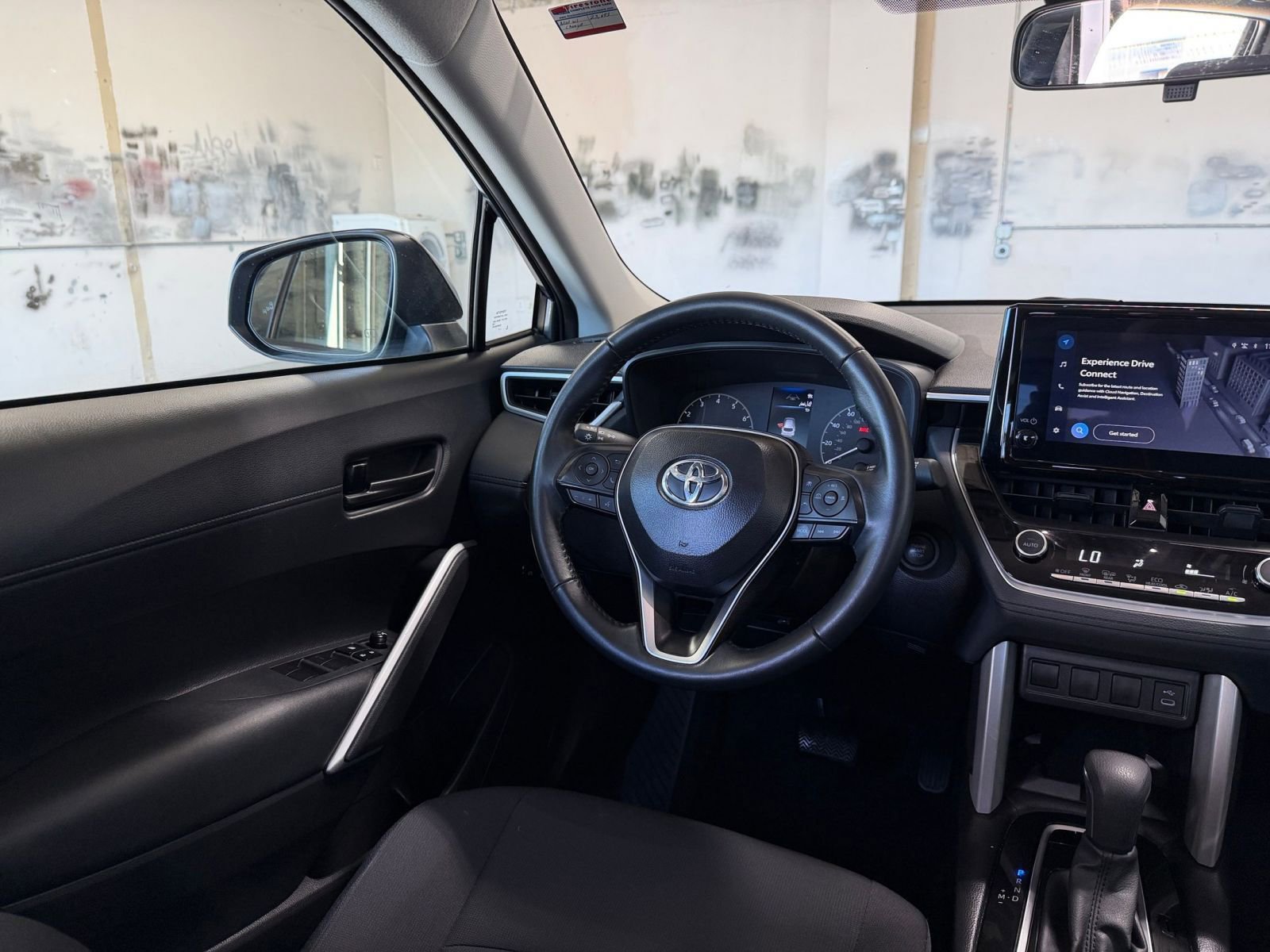 Thumbnail: 2025 Toyota Corolla Cross - 33