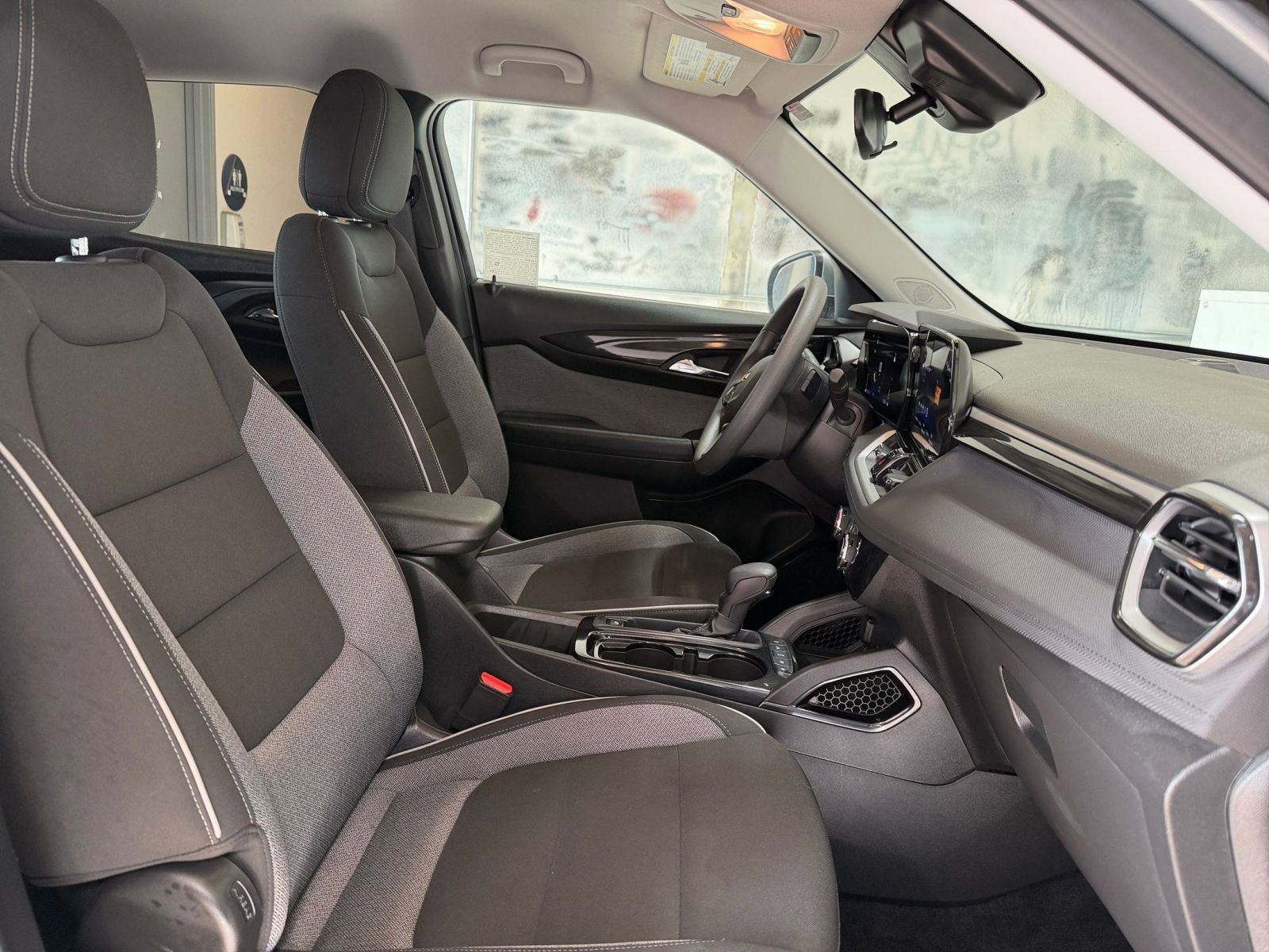 Thumbnail: 2025 Chevrolet TrailBlazer - 34