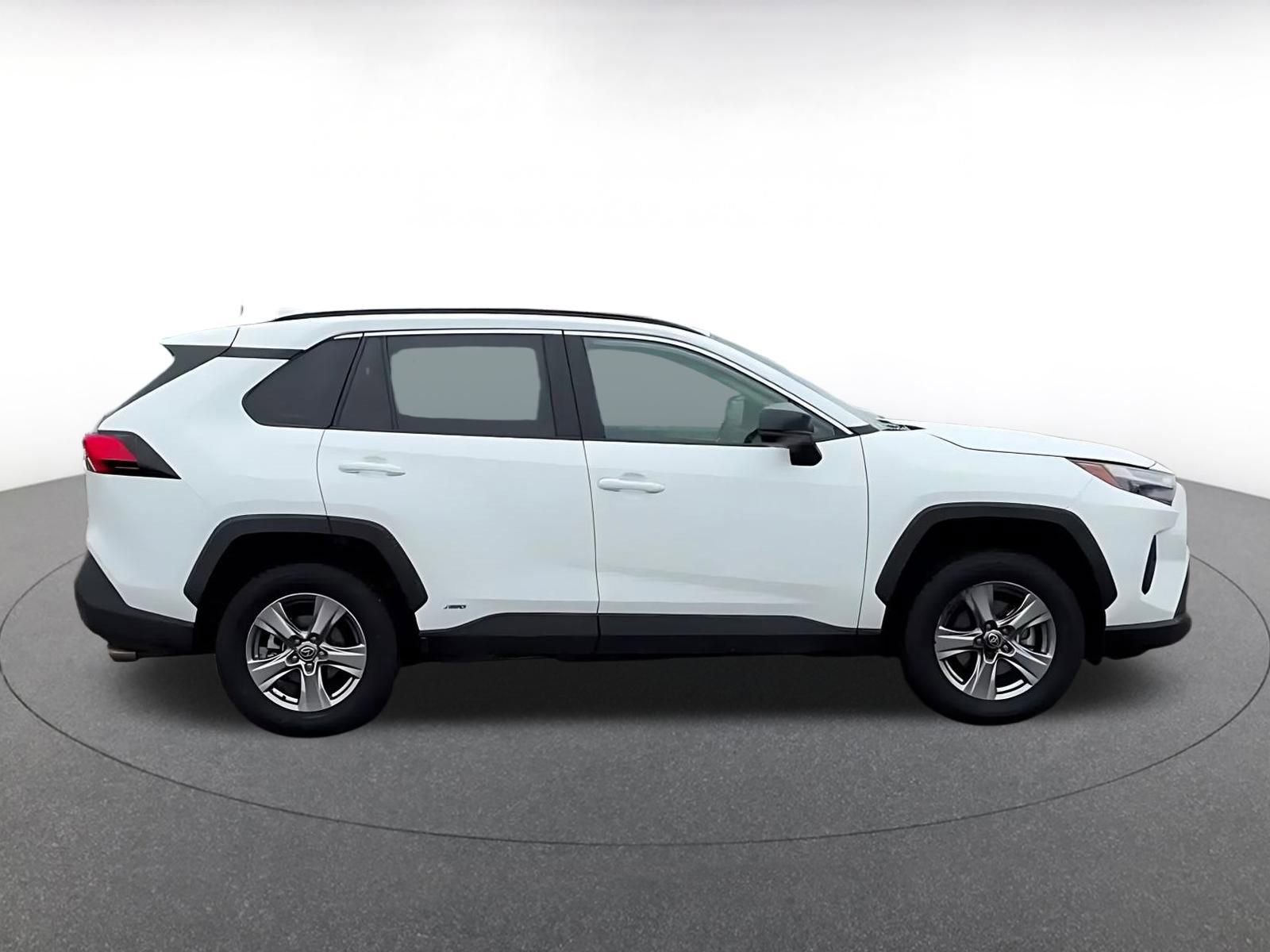 Thumbnail: 2025 Toyota RAV4 - 15