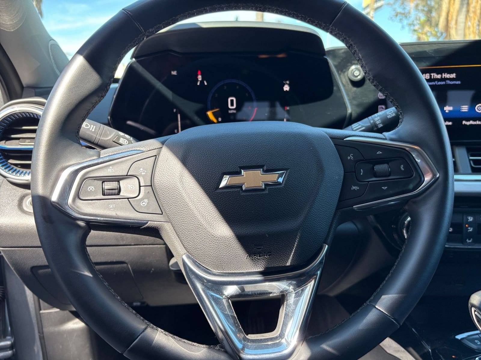 Thumbnail: 2025 Chevrolet Trax - 27