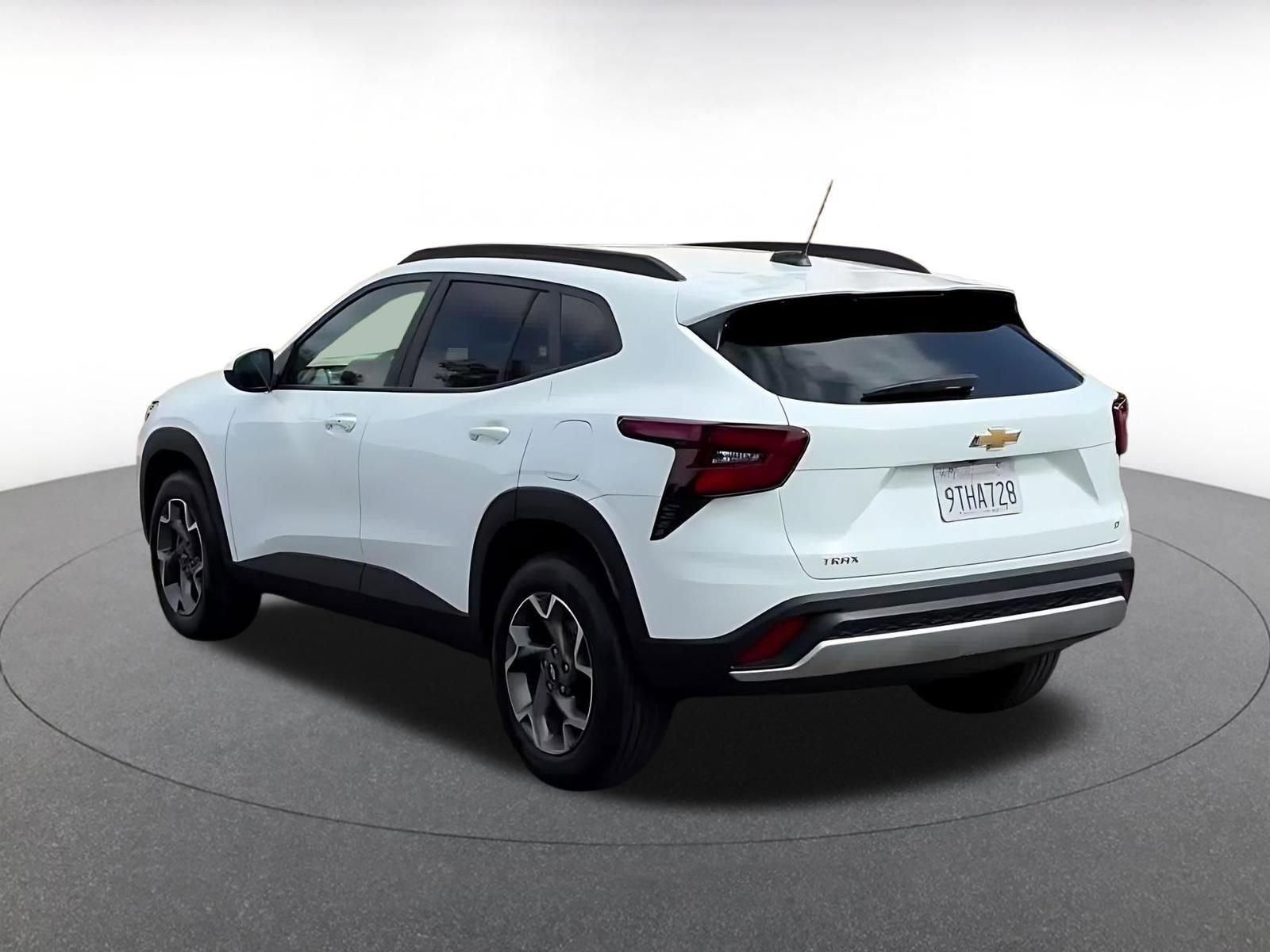 Thumbnail: 2025 Chevrolet Trax - 11