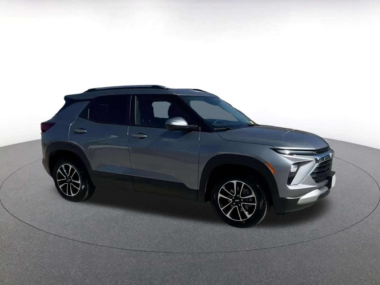 Thumbnail: 2025 Chevrolet TrailBlazer - 2