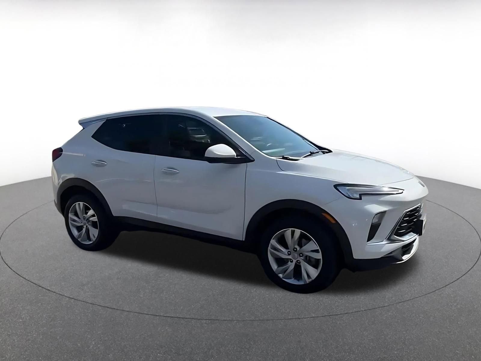 Thumbnail: 2025 Buick Encore GX - 2