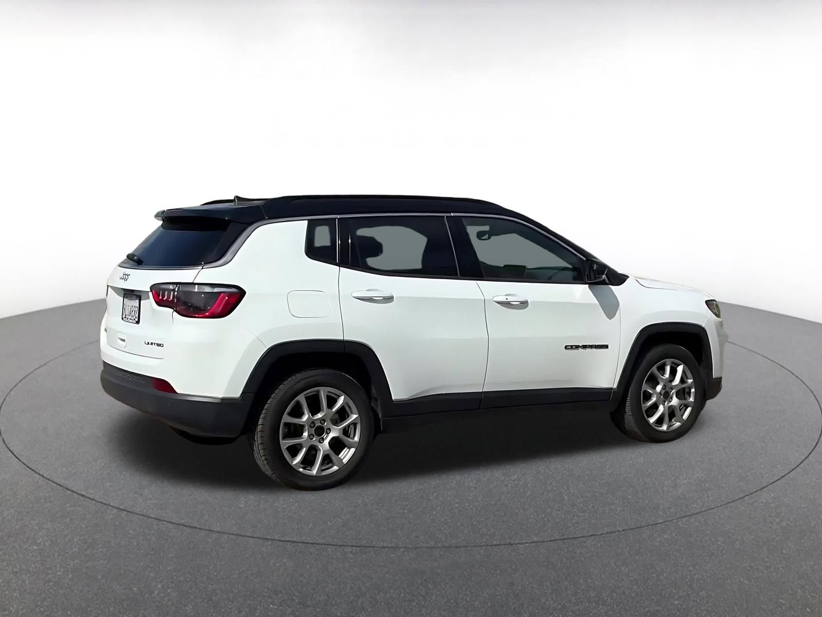 Thumbnail: 2025 Jeep Compass - 15