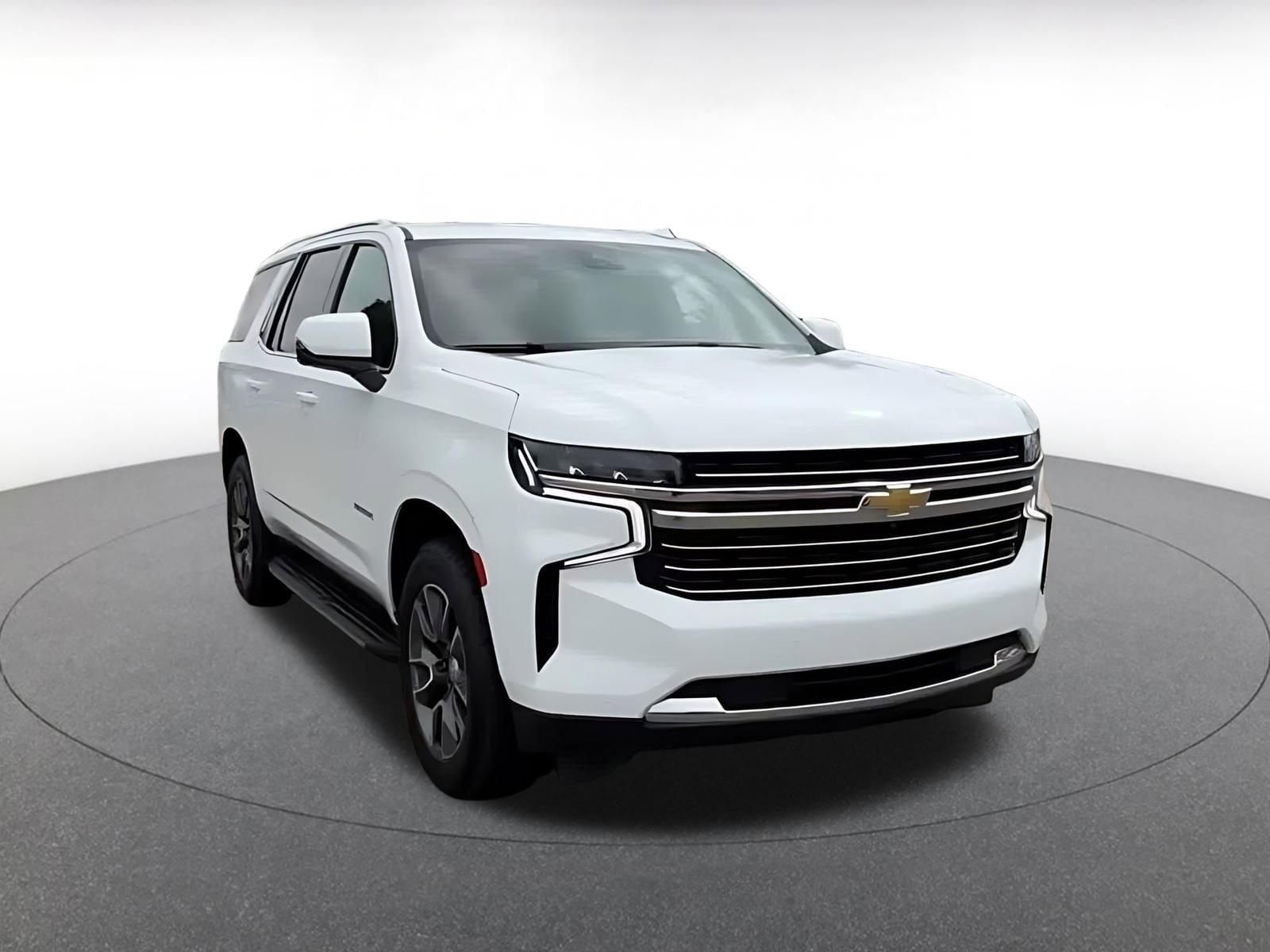 Thumbnail: 2023 Chevrolet Tahoe - 3