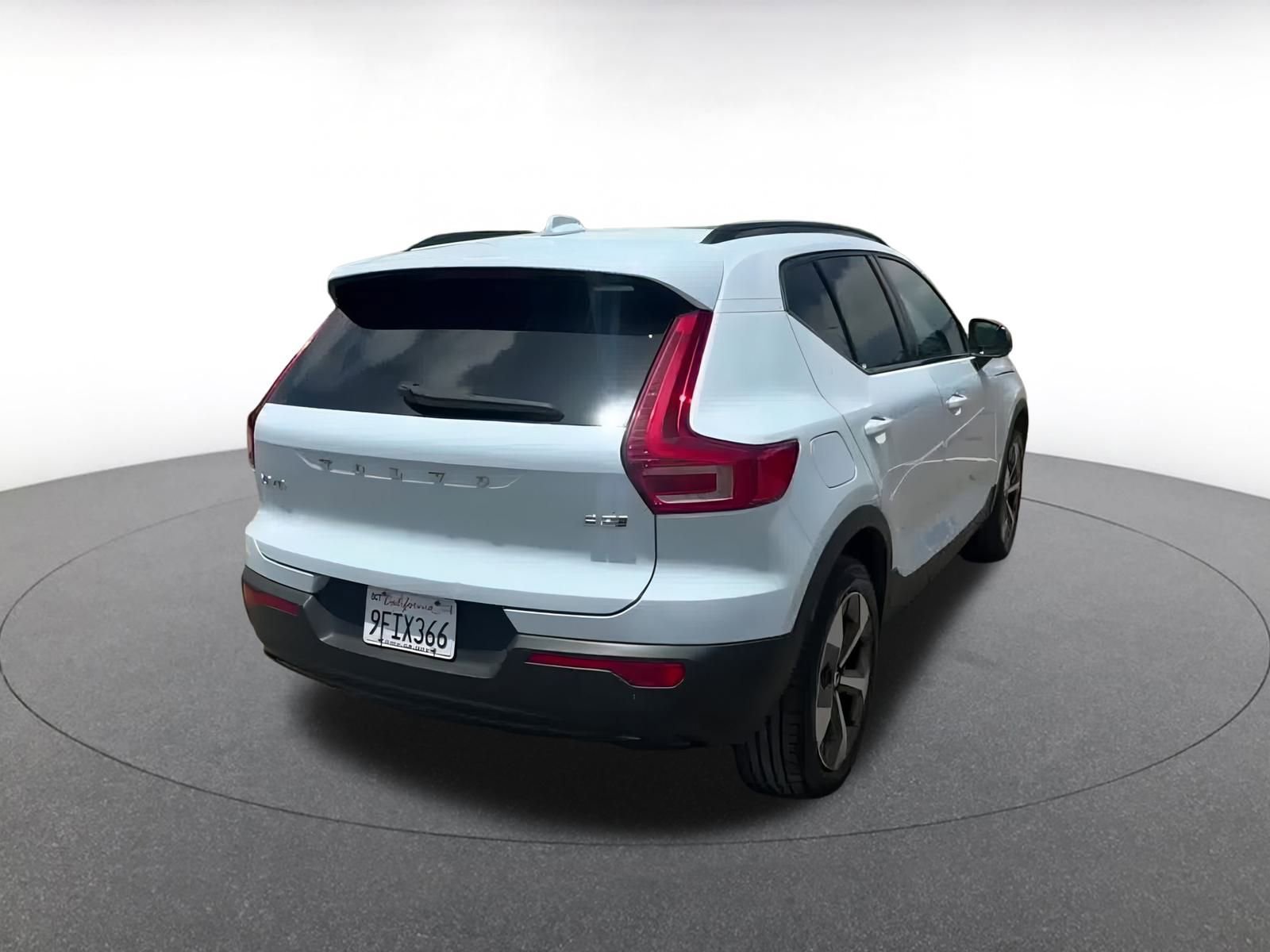 Thumbnail: 2024 Volvo XC40 - 13