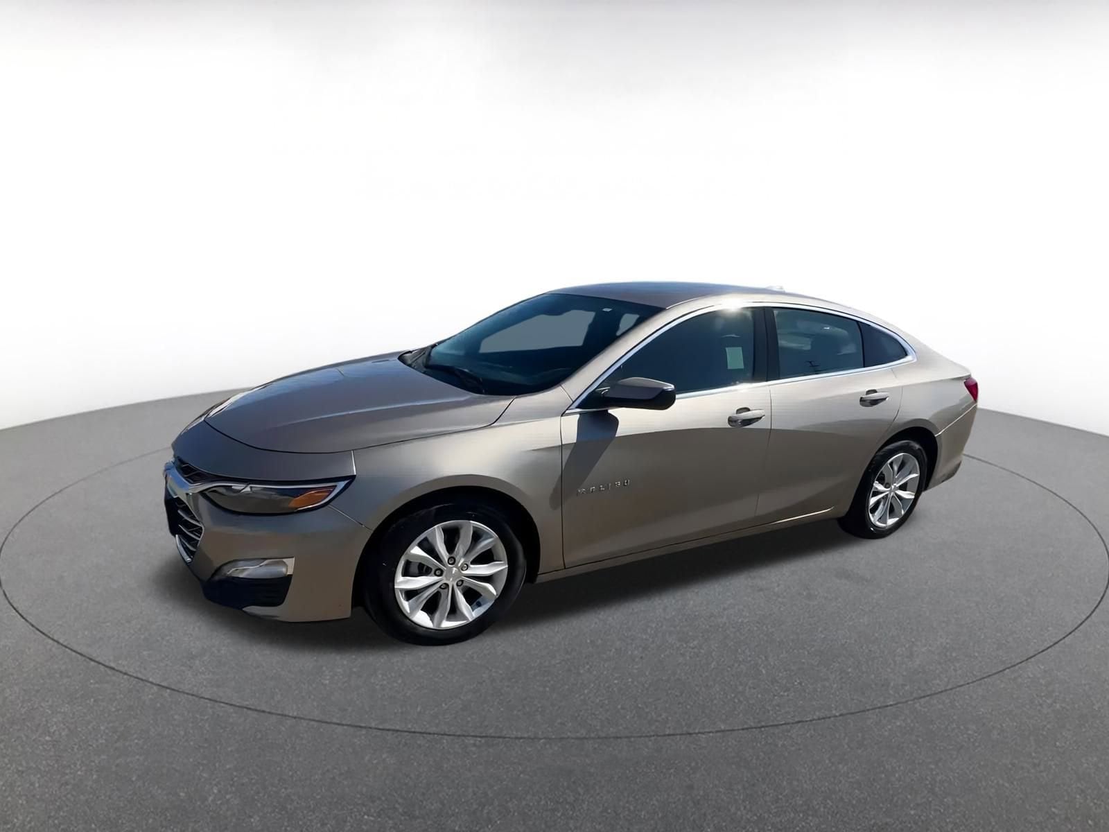 Thumbnail: 2023 Chevrolet Malibu - 8