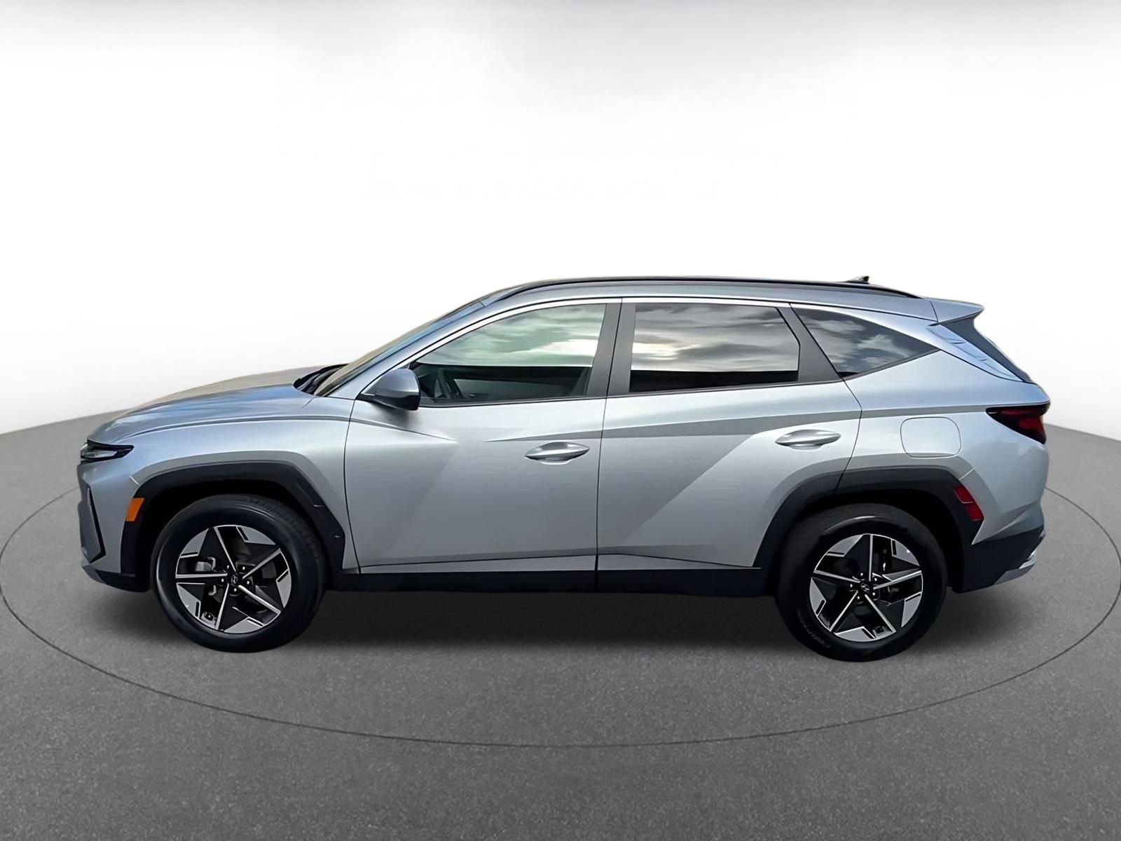Thumbnail: 2025 Hyundai Tucson - 9