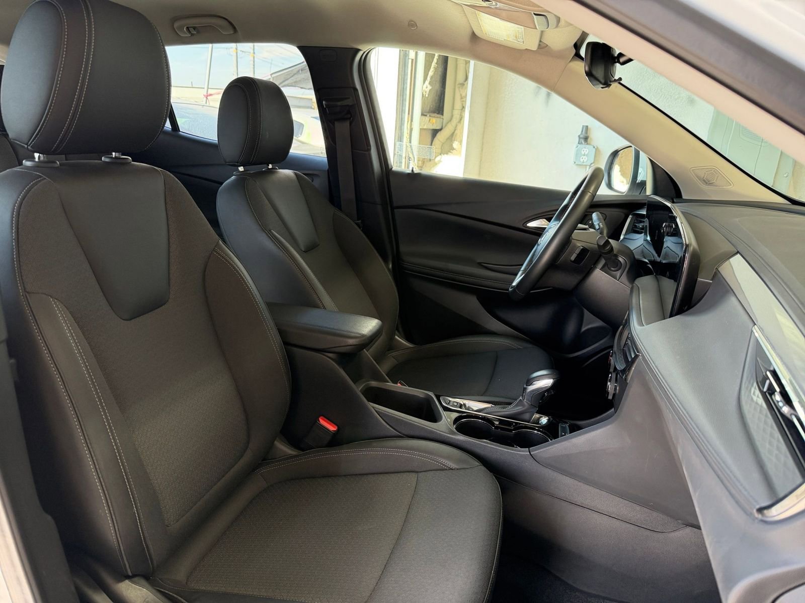 Thumbnail: 2025 Buick Encore GX - 34